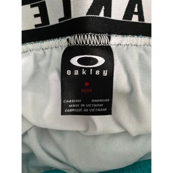 Womens Oakley Running Shorts Size Medium Pre Owned - Picture 3 of 4